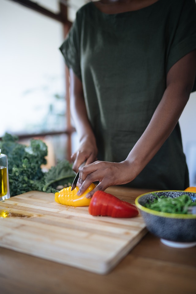 Crafting Beautiful and Functional Cutting Boards: A Guide to Woodworking Delight